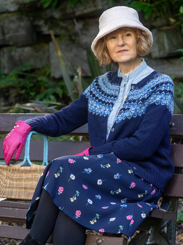 1940s Style Pure Wool Fairisle Cardigan in Navy Blue