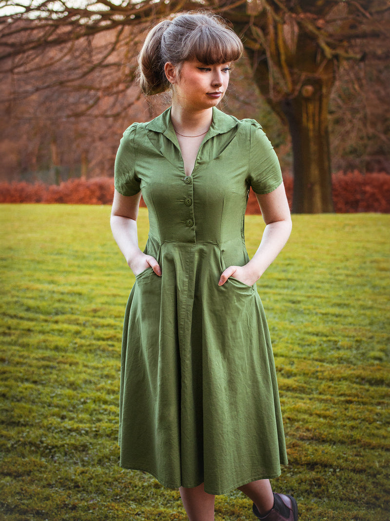 1940s Vintage Melody Shirtwaist Dress in Willow Green